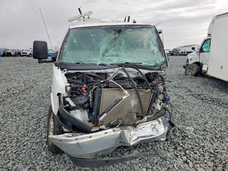 2021 GMC Savana Utility / Service Truck
