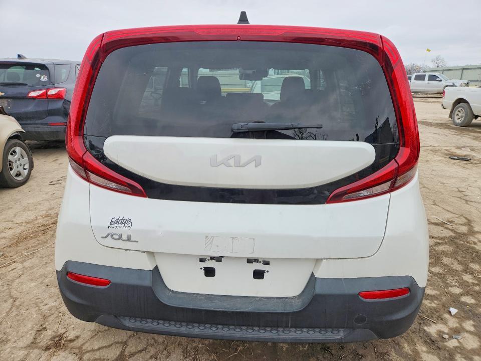 2022 KIA Soul lx
