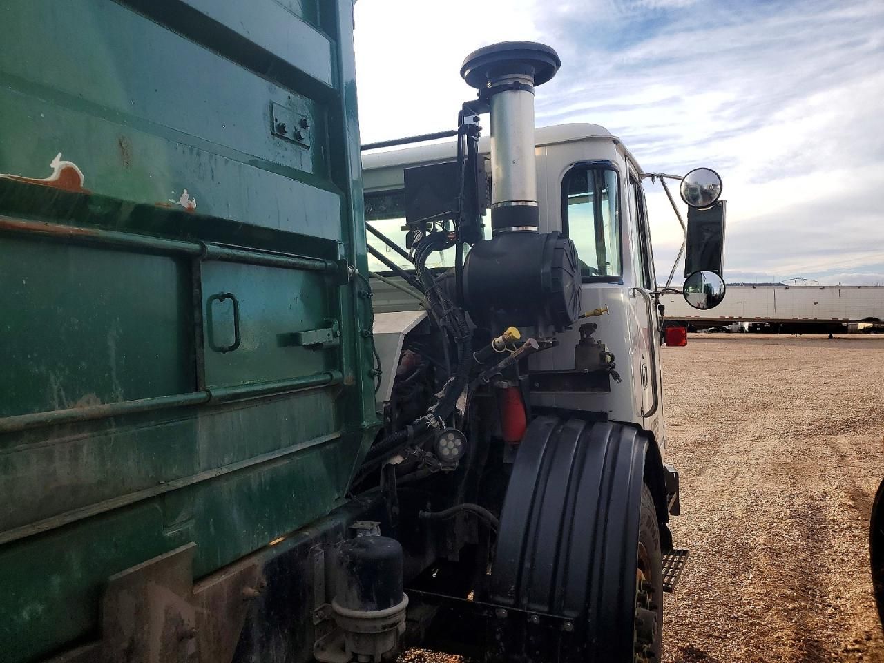 2011 Autocar Xpeditor Refuse Truck