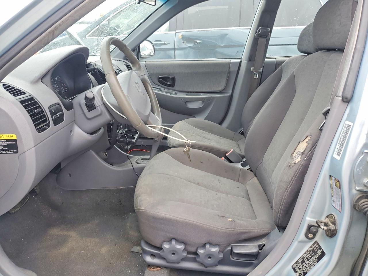 2005 Hyundai Accent gl