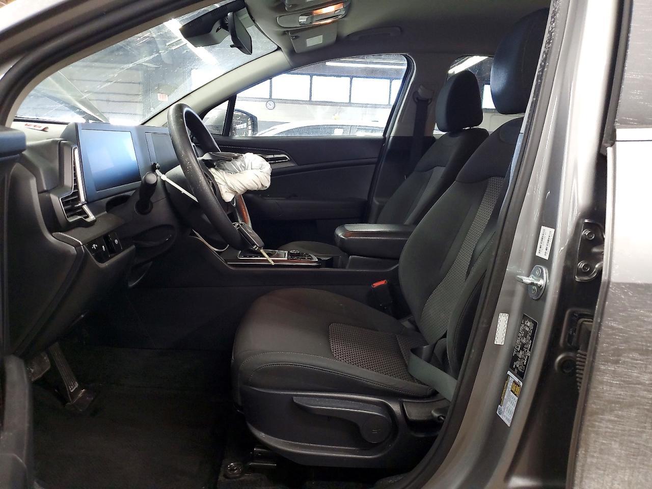 2023 KIA Sportage lx