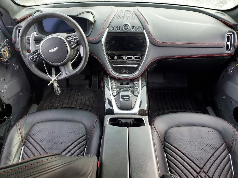 2021 Aston Martin DBX
