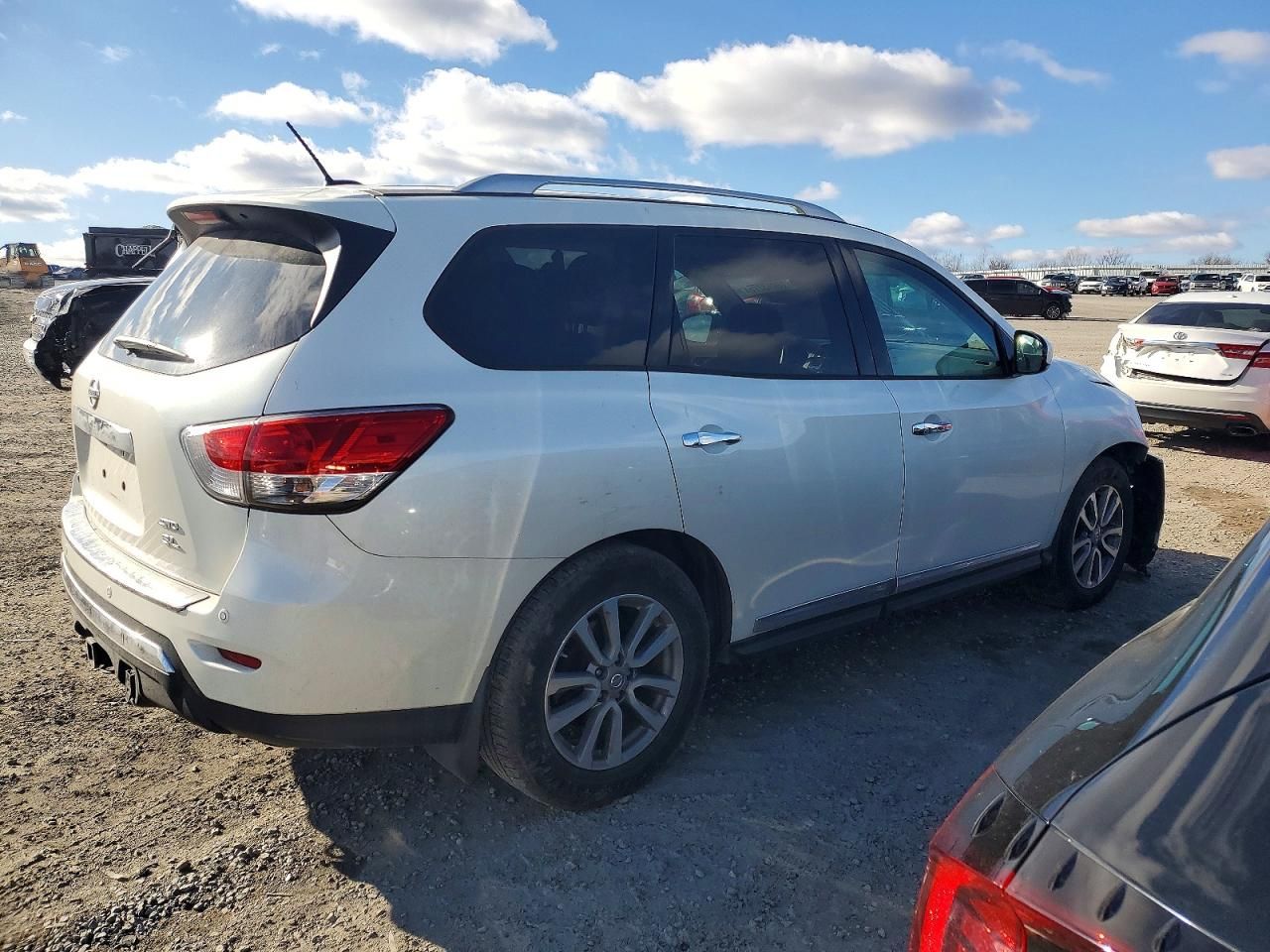 2015 Nissan Pathfinder s