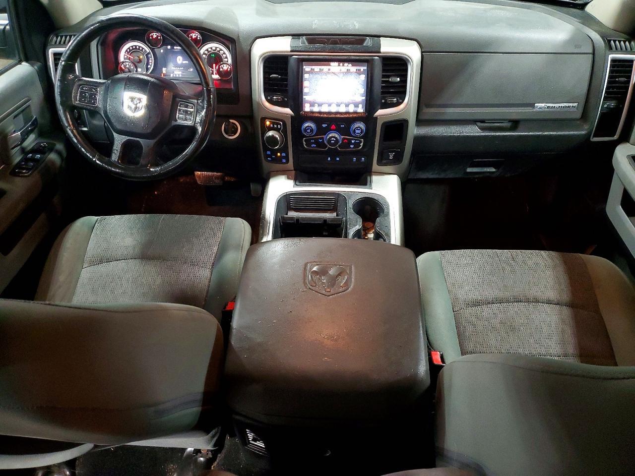 2016 Dodge RAM 1500 SLT