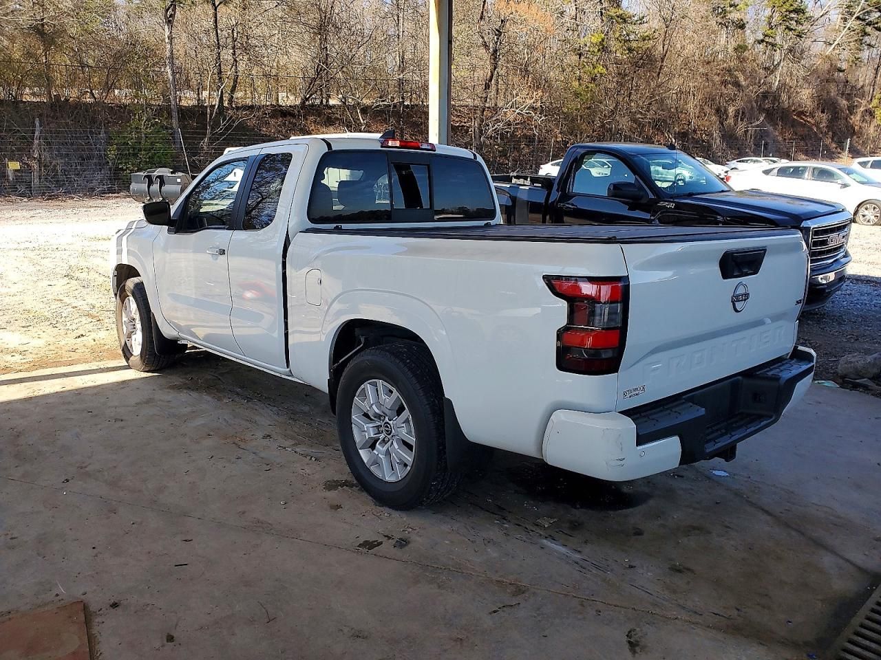 2022 Nissan Frontier s