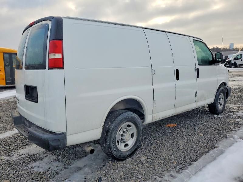 2016 Chevrolet Express G2500