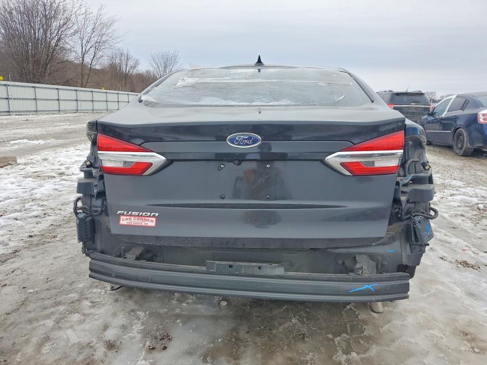2020 Ford Fusion s