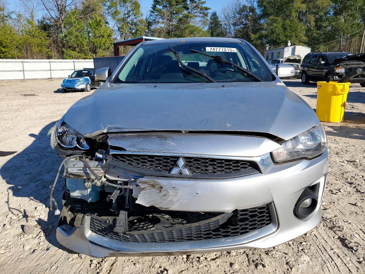 2017 Mitsubishi Lancer es