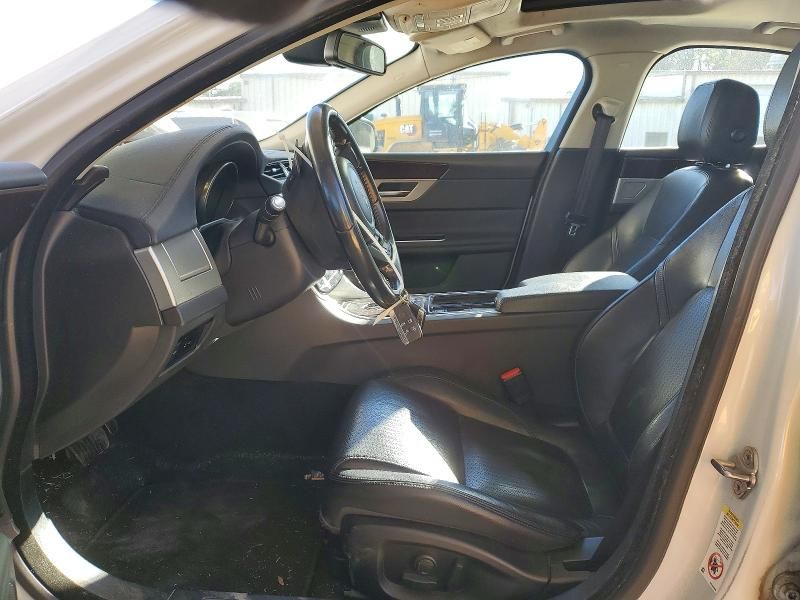 2017 Jaguar Xf Prestige