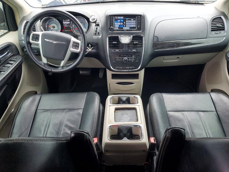 2015 Chrysler Town & Country Touring