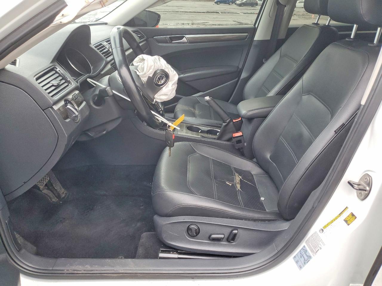 2016 Volkswagen Passat se