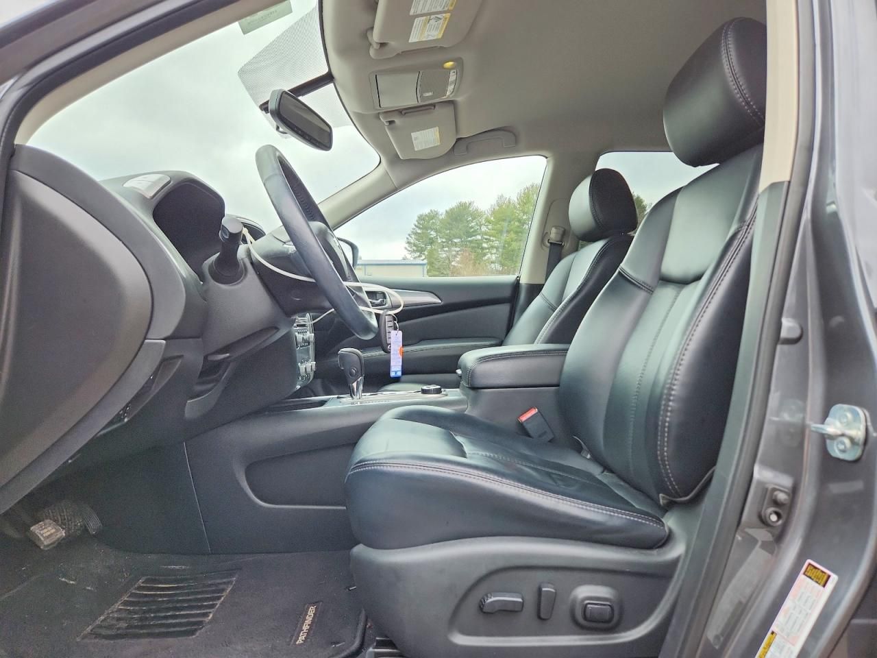 2018 Nissan Pathfinder s