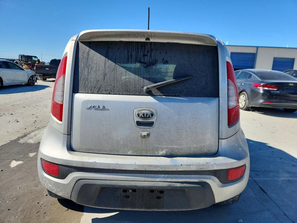 2013 KIA Soul +