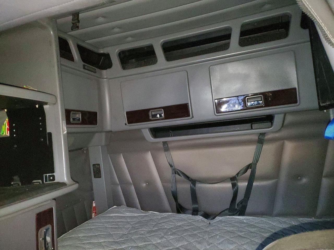 2022 Pntw 389-semi Truck