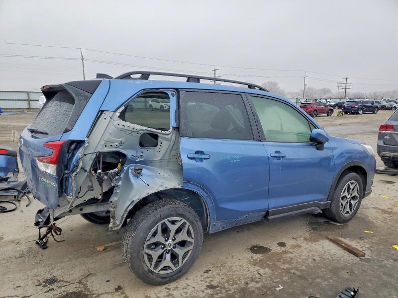 2024 Subaru Forester Premium