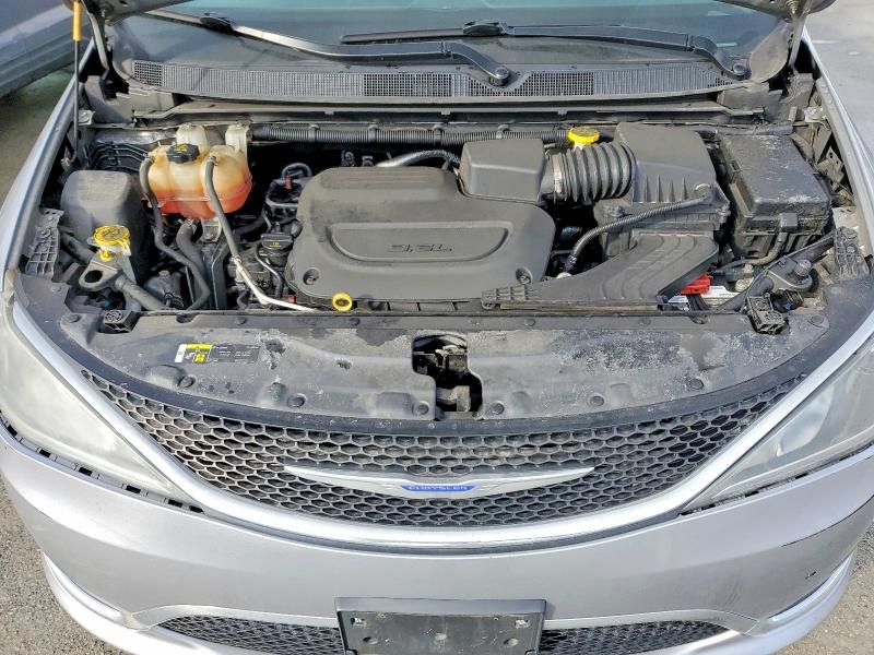 2020 Chrysler Pacifica Touring l