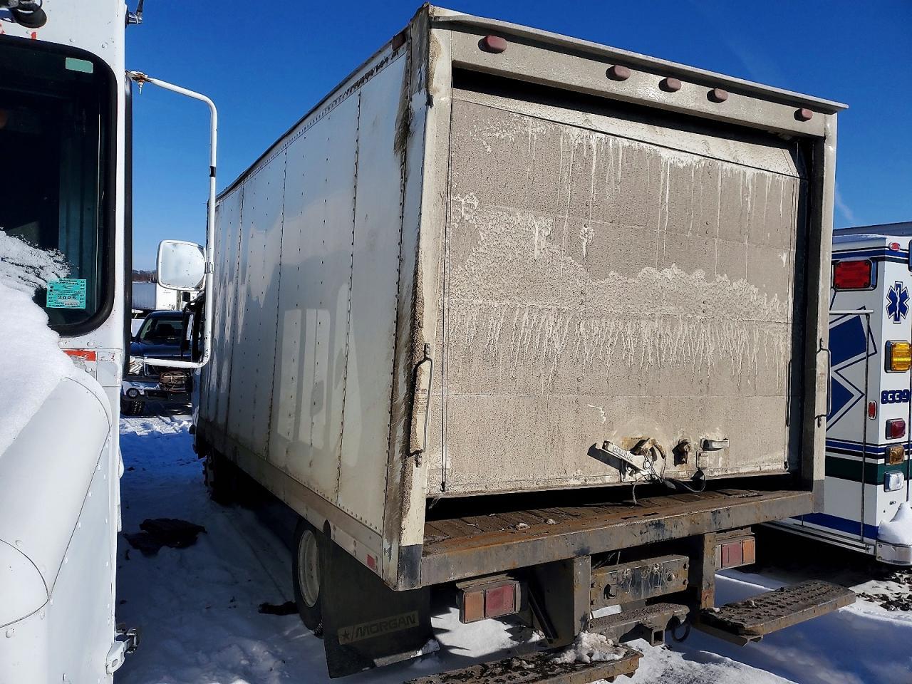 2011 Isuzu NPR HD BOX Truck