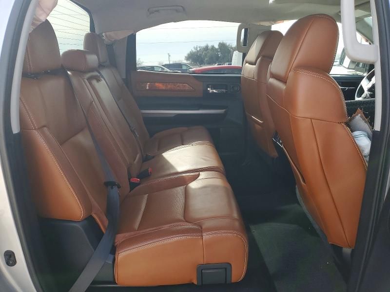 2014 Toyota Tundra Crewmax Platinum