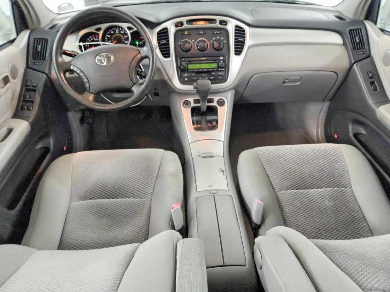 2004 Toyota Highlander Base