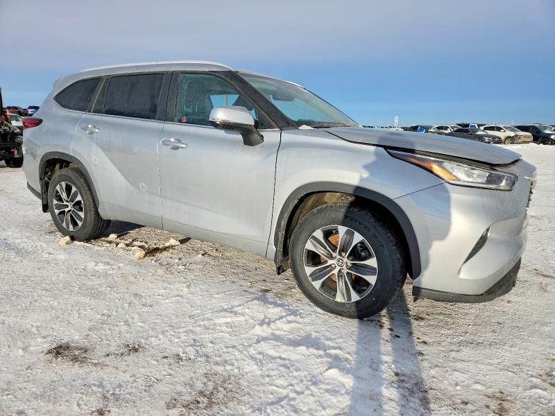 2023 Toyota Highlander l