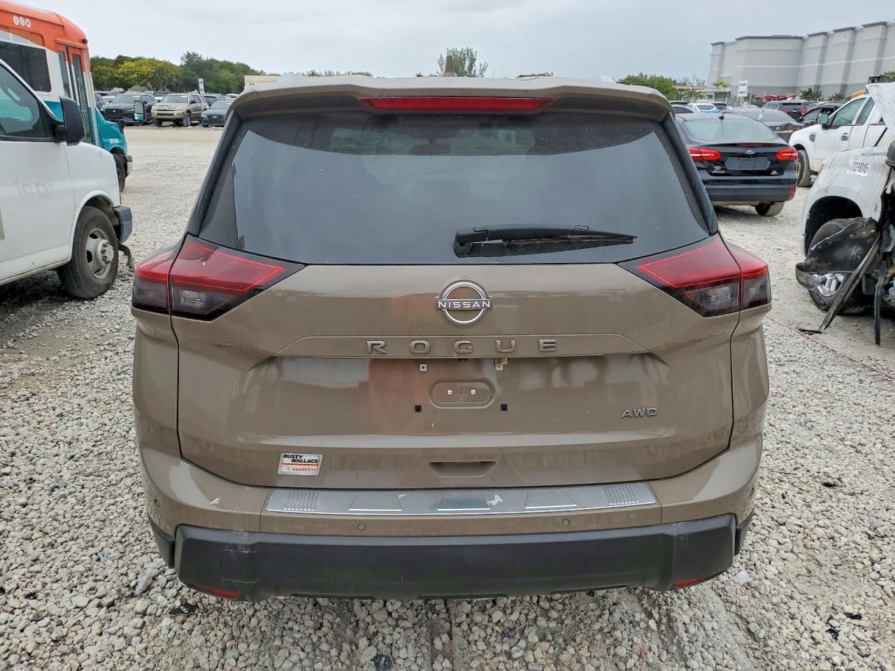 2025 Nissan Rogue sv