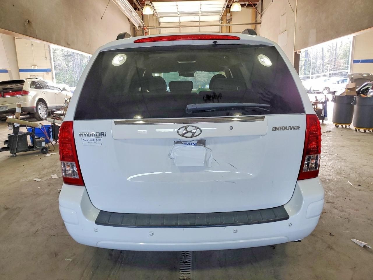 2008 Hyundai Entourage gls
