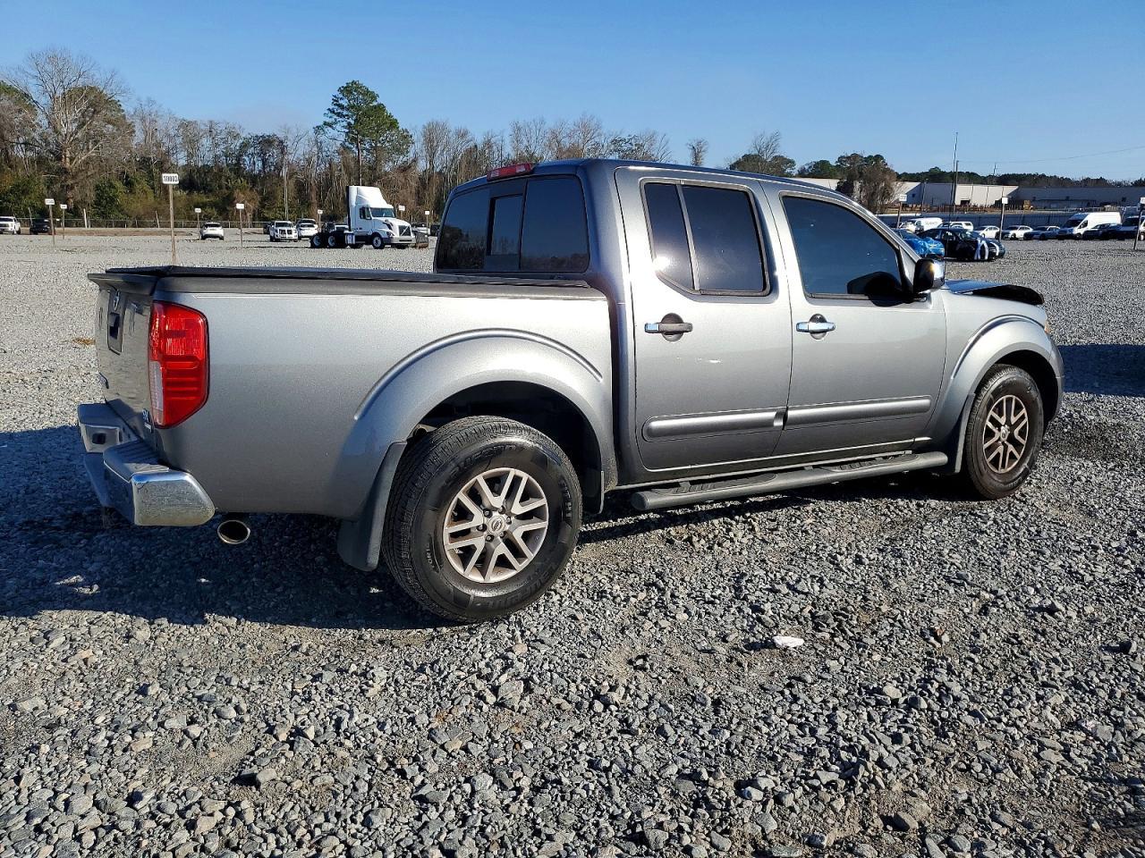 2016 Nissan Frontier s