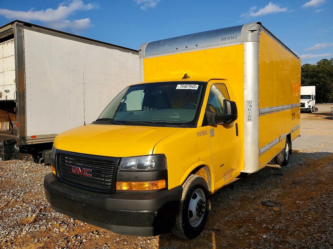 2021 GMC Savana CUT-BOX Truck
