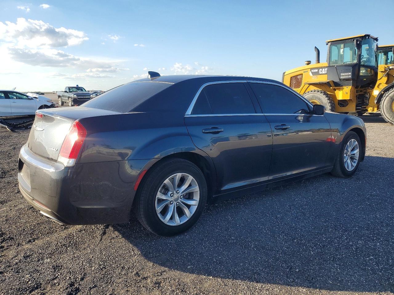 2016 Chrysler 300 Limited