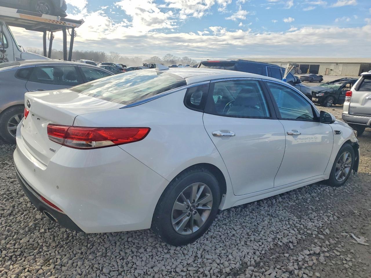 2017 KIA Optima lx