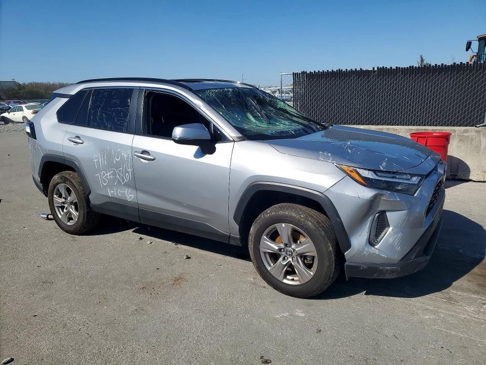 2024 Toyota Rav4 xle