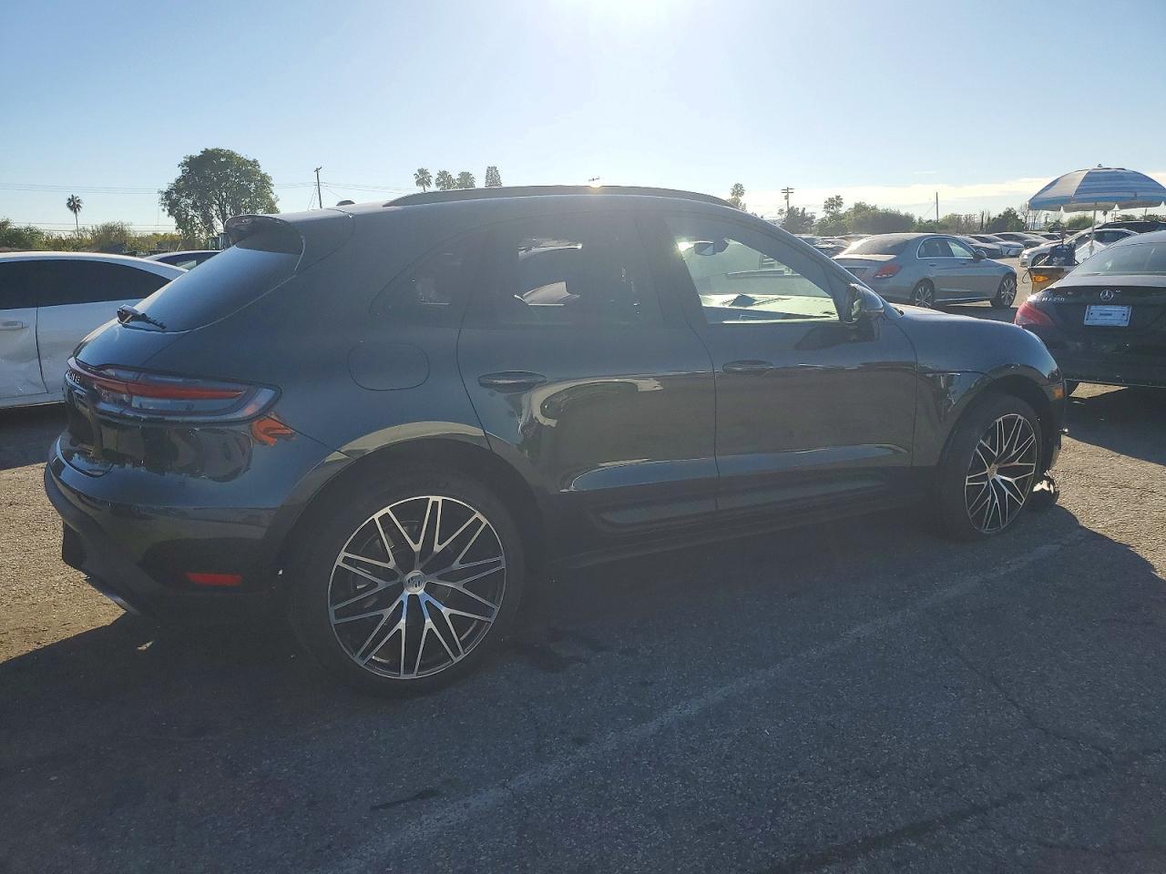 2024 Porsche Macan Base