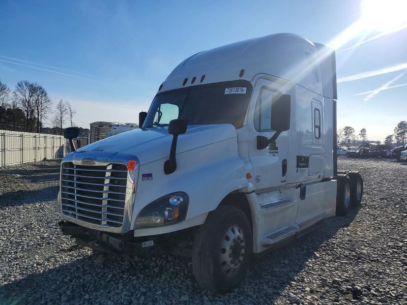 2018 Freigliner 2018 Freightliner Cascadia 125 Semi Truck