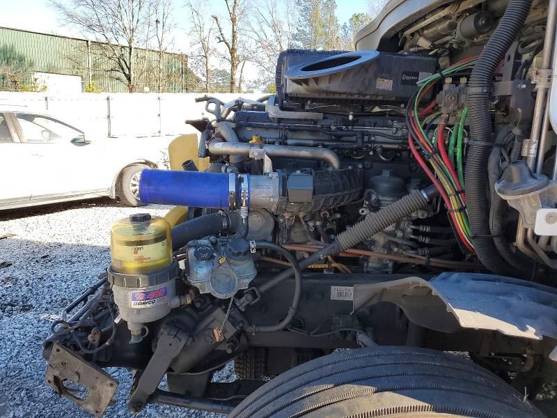 2022 Freightliner Cascadia 126 Semi Truck