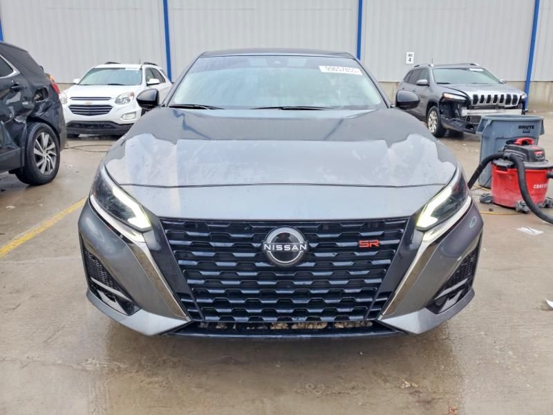 2024 Nissan Altima sr