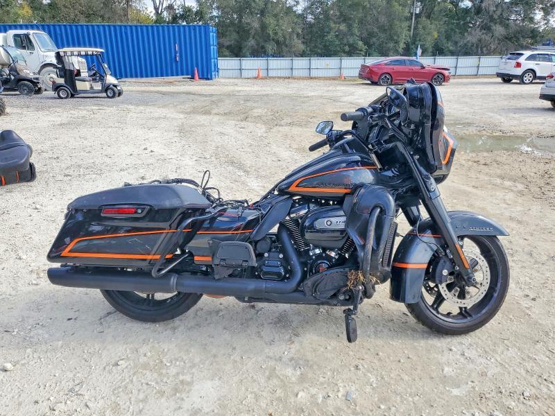 2022 Harley-Davidson Flhtk
