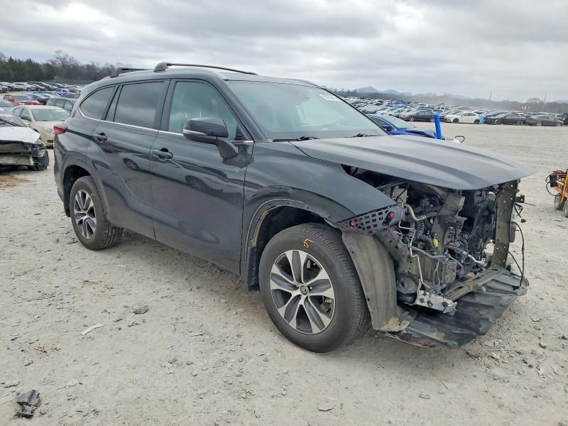 2023 Toyota Highlander l