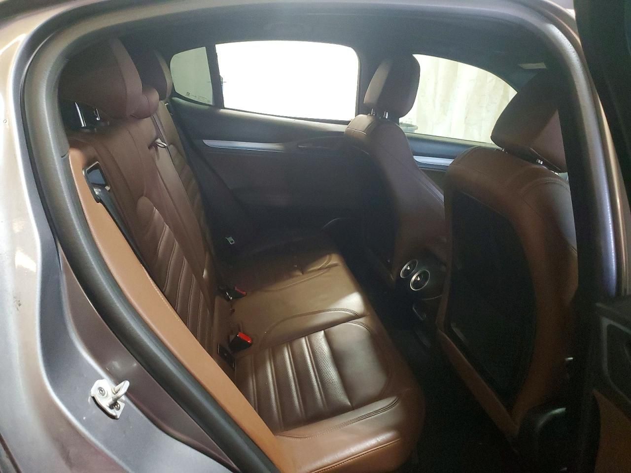 2019 Alfa Romeo Stelvio ti