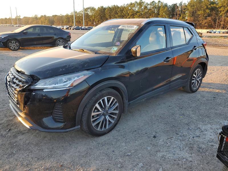 2022 Nissan Kicks sv
