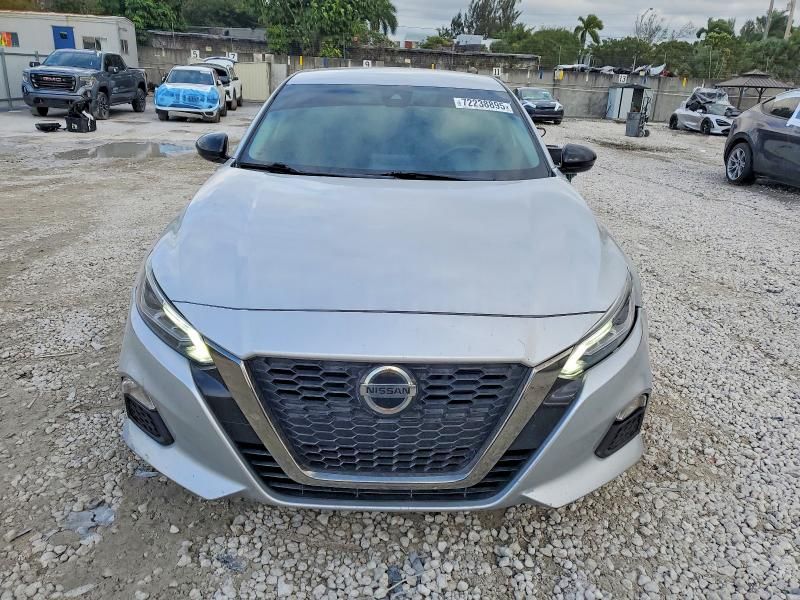 2021 Nissan Altima sr