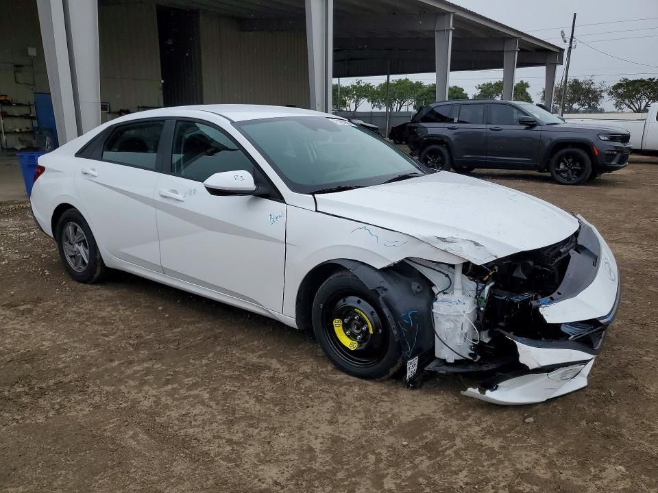 2025 Hyundai Elantra se