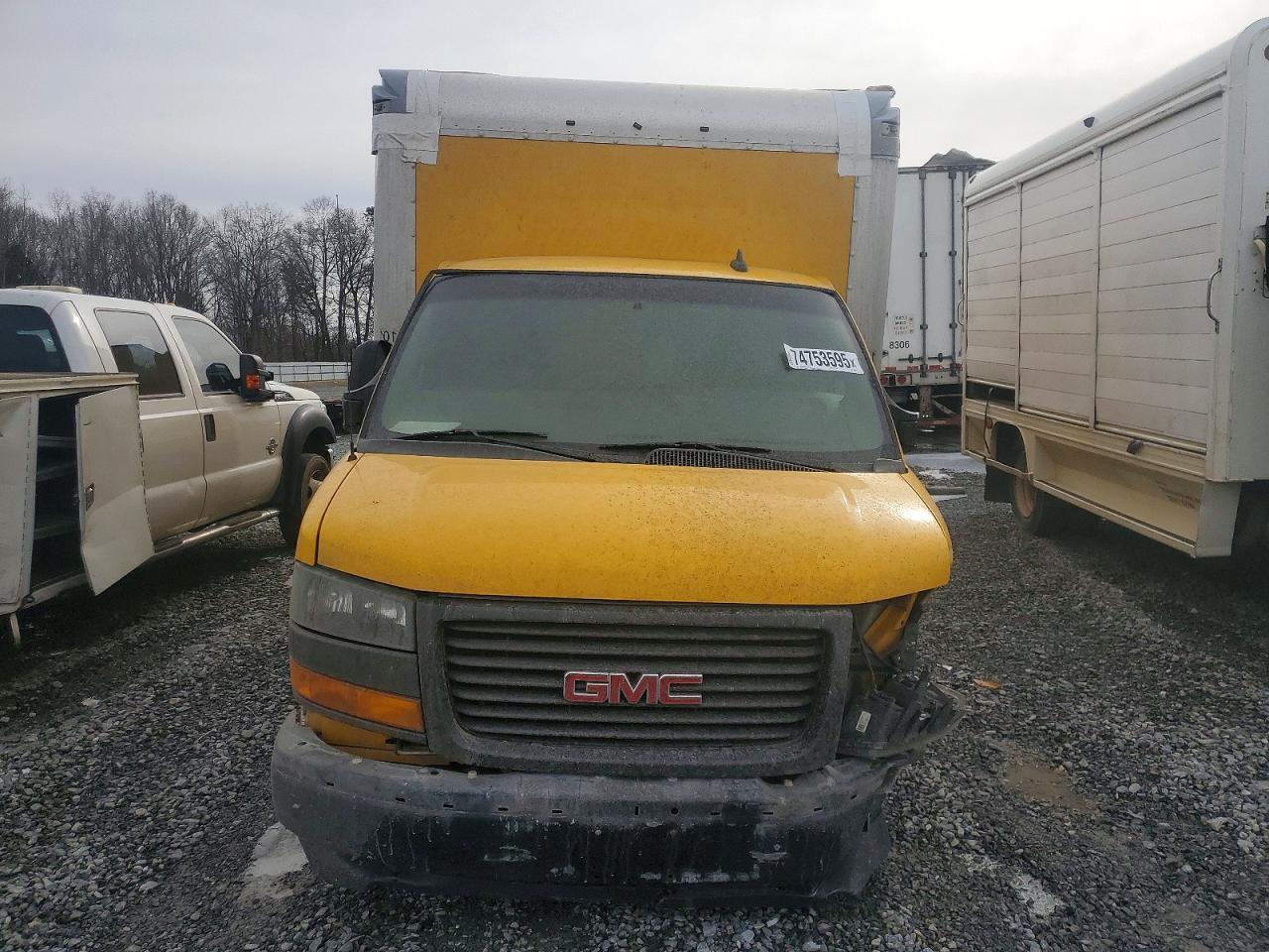 2018 GMC Savana BOX Truck