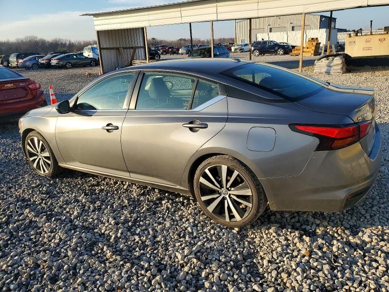 2021 Nissan Altima sr