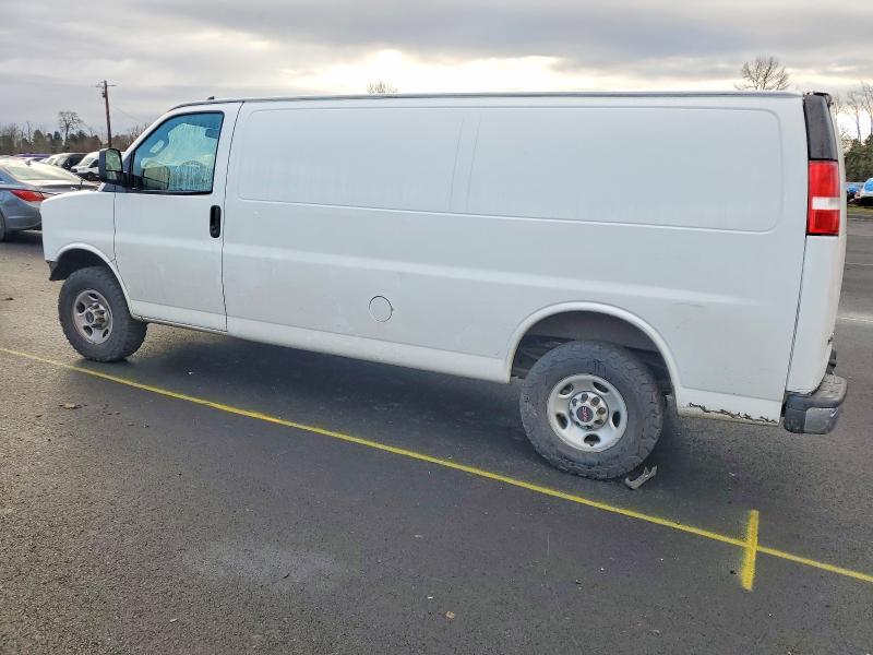 2022 GMC Savana G2500 Delivery Van
