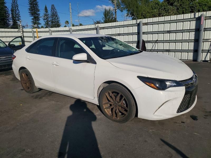 2015 Toyota Camry se