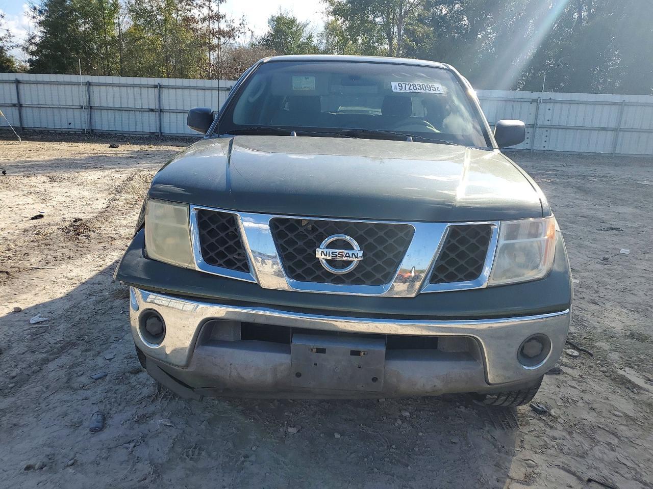 2005 Nissan Frontier Crew cab le