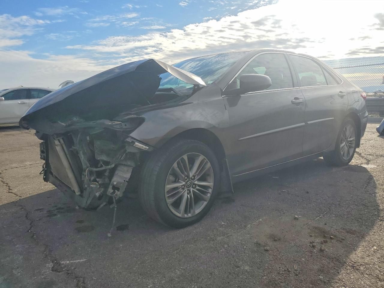 2016 Toyota Camry le