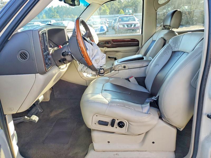 2002 Cadillac Escalade Luxury