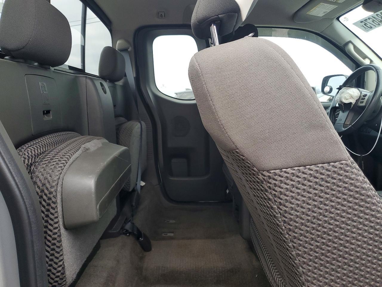 2015 Nissan Frontier sv