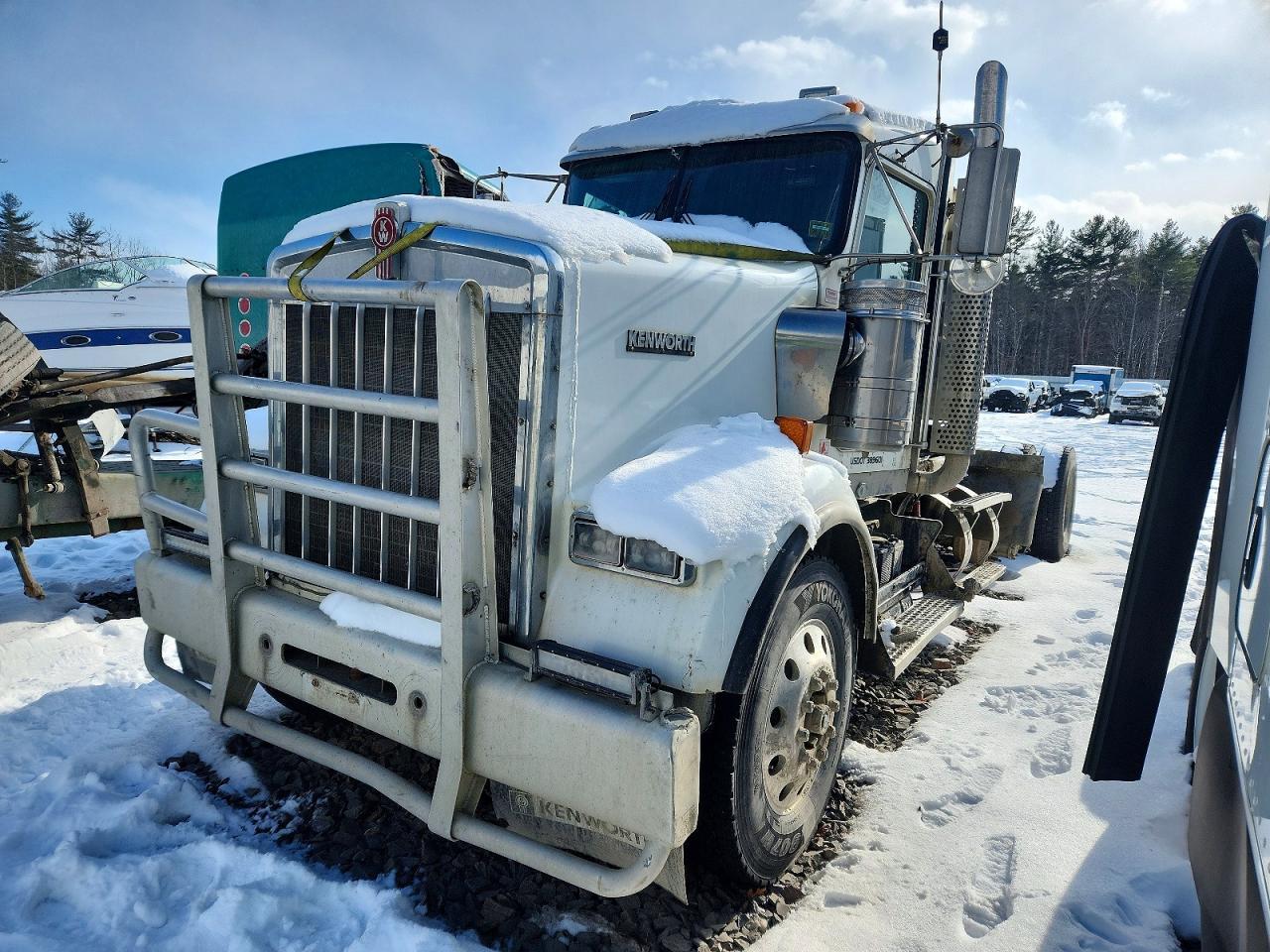 2016 Kenworth W900 Semi Truck